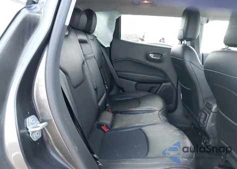 2019 Jeep Compass Latitude 4X4 из США, поврежденный, VIN 3C4NJDBB3KT849487